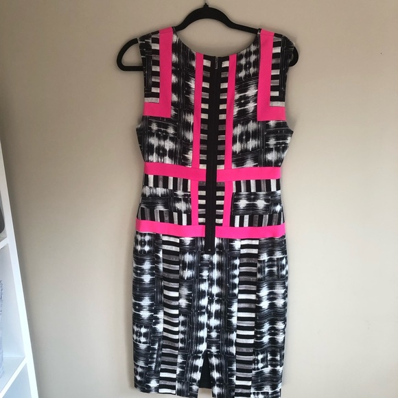 BCBC stunning shift dress 🌸 - Picture 3 of 5